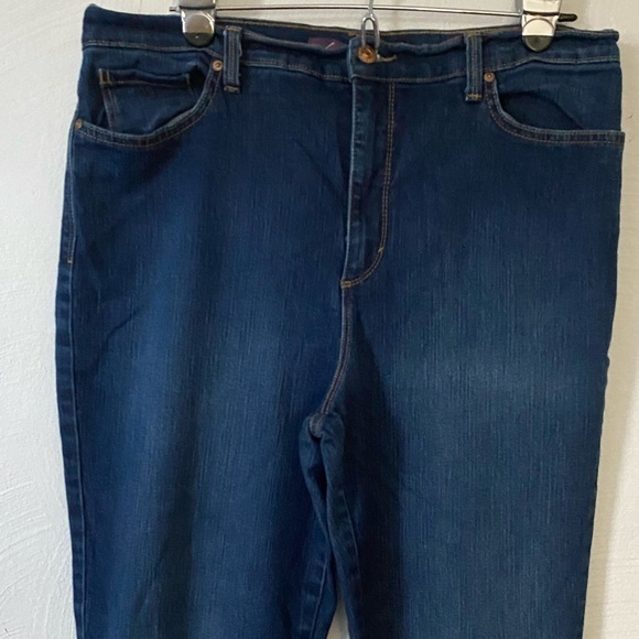 Gloria Vanderbilt Jeans Women’s 14 Average Blue Amanda‎ Dark Wash - Picture 4 of 12